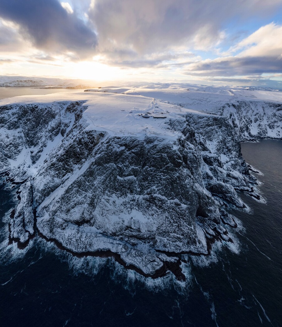 Ziua 4: Oskfjord – Hammerfest – Honningsvag – Capul Nord - Berveleg - Croaziera in cautarea Aurorelor Boreale la Capul Nord